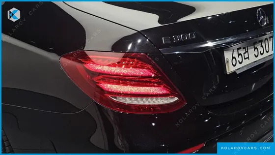 MERCEDES E-CLASS E300 4MATIC EXCLUSIVE STANDARD