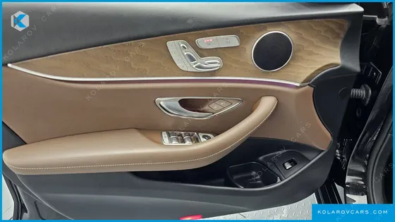 MERCEDES E-CLASS E300 4MATIC EXCLUSIVE STANDARD