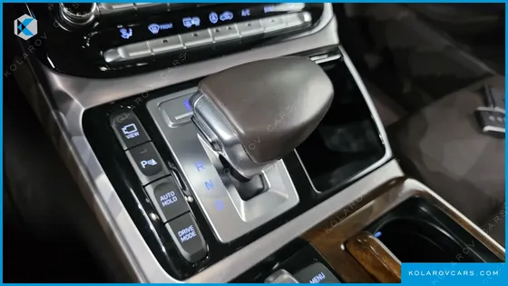 GENESIS EQ900 5.0 GDI AWD LIMOUSINE