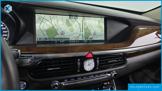 GENESIS EQ900 5.0 GDI AWD LIMOUSINE