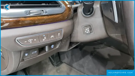 GENESIS EQ900 5.0 GDI AWD LIMOUSINE