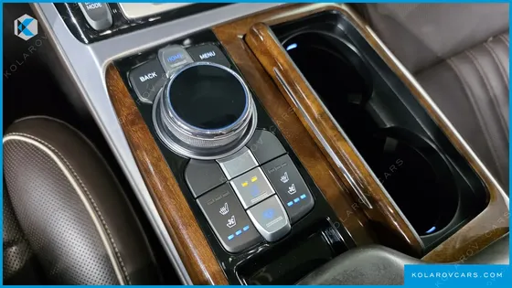 GENESIS EQ900 5.0 GDI AWD LIMOUSINE