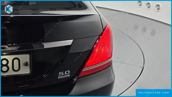 GENESIS EQ900 5.0 GDI AWD LIMOUSINE