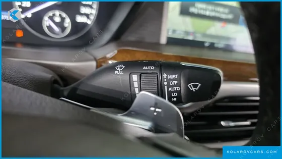 GENESIS EQ900 5.0 GDI AWD LIMOUSINE