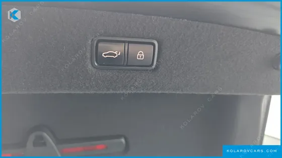 GENESIS EQ900 5.0 GDI AWD LIMOUSINE