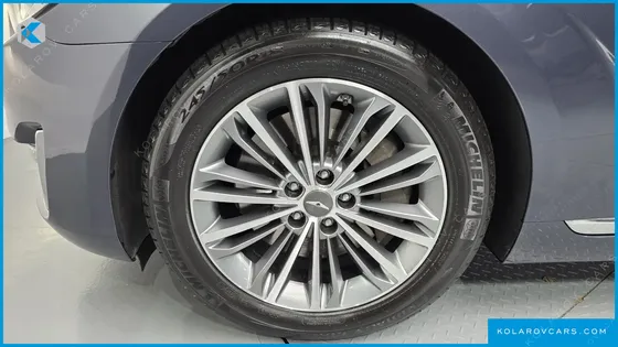GENESIS EQ900 3.8 GDI AWD