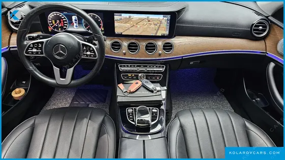 MERCEDES E-CLASS E300 4MATIC EXCLUSIVE