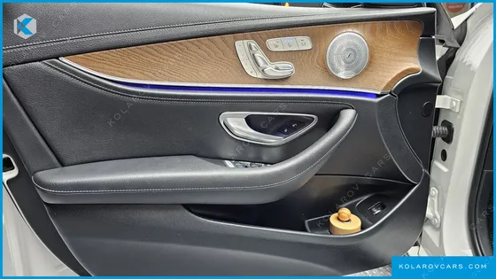MERCEDES E-CLASS E300 4MATIC EXCLUSIVE