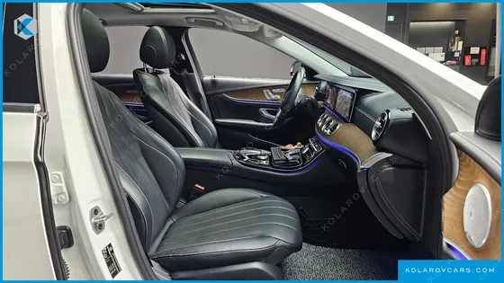 MERCEDES E-CLASS E300 4MATIC EXCLUSIVE