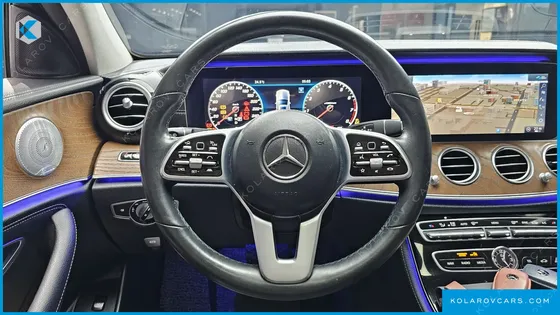 MERCEDES E-CLASS E300 4MATIC EXCLUSIVE