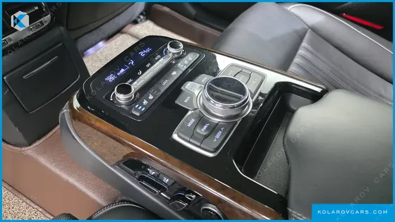 GENESIS EQ900 3.8 GDI AWD
