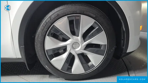 TESLA MODEL Y LONG RANGE AWD