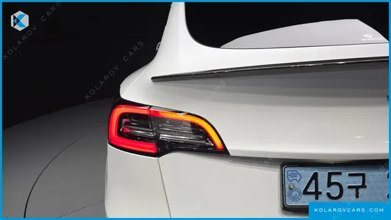 TESLA MODEL Y LONG RANGE AWD