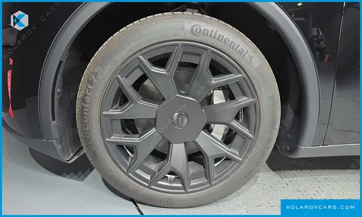 TESLA MODEL Y L LONG RANGE AWD