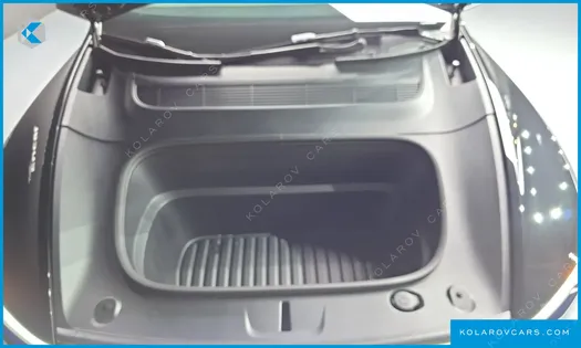 TESLA MODEL Y L LONG RANGE AWD