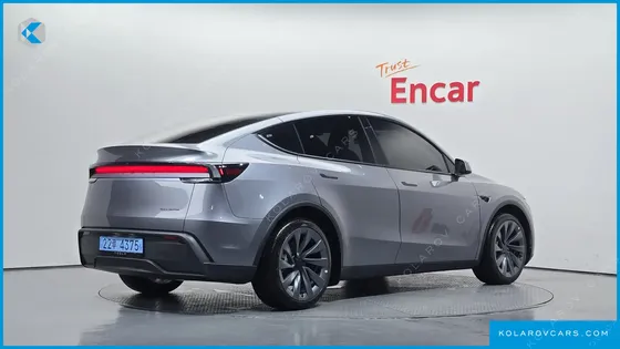 TESLA MODEL Y PREMIUM LONG RANGE AWD