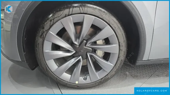 TESLA MODEL Y PREMIUM LONG RANGE AWD