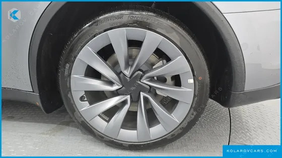 TESLA MODEL Y PREMIUM LONG RANGE AWD