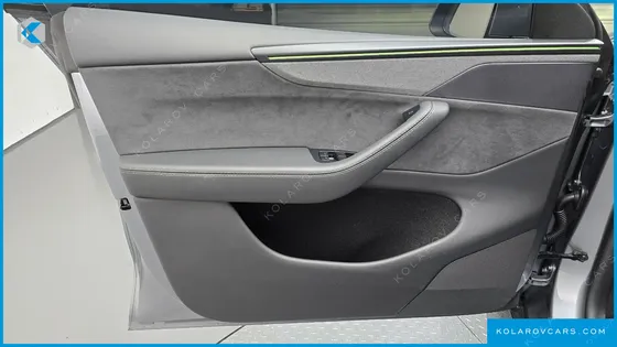 TESLA MODEL Y PREMIUM LONG RANGE AWD