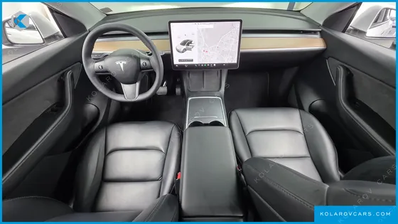 TESLA MODEL Y STANDARD RANGE RWD