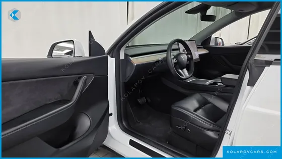 TESLA MODEL Y STANDARD RANGE RWD