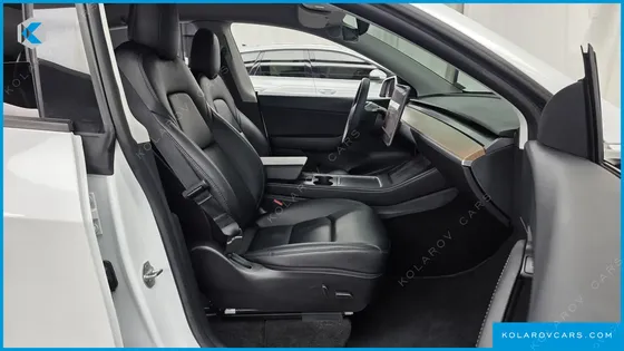 TESLA MODEL Y STANDARD RANGE RWD