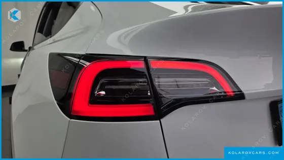 TESLA MODEL Y STANDARD RANGE RWD