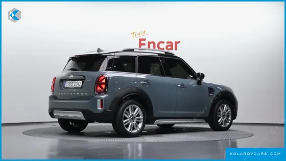 MINI COUNTRYMAN CLASSIC PLUS LAUNCH PACK