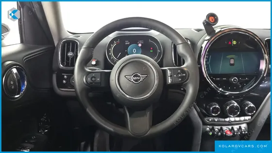 MINI COUNTRYMAN CLASSIC PLUS LAUNCH PACK