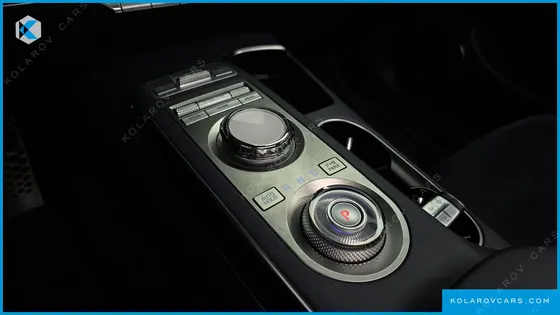 GENESIS GV70 2.5T GASOLINE 2WD