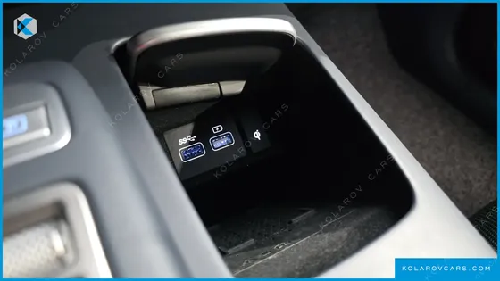 GENESIS GV70 2.5T GASOLINE 2WD