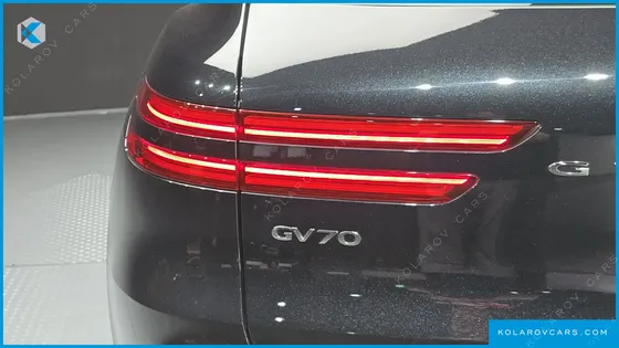 GENESIS GV70 2.5T GASOLINE 2WD