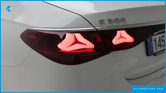 MERCEDES E-CLASS E300 4MATIC EXCLUSIVE