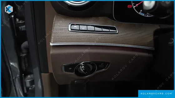 MERCEDES E-CLASS E300E EXCLUSIVE