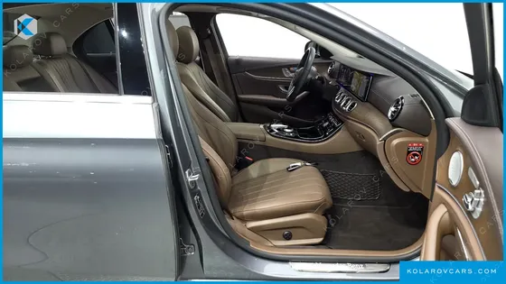 MERCEDES E-CLASS E300E EXCLUSIVE