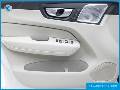 VOLVO XC60 T8 ULTRA BRIGHT