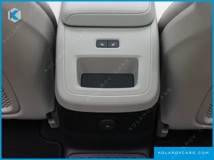 VOLVO XC60 T8 ULTRA BRIGHT