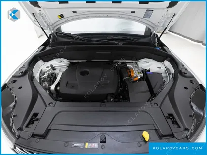 VOLVO XC90 T8 ULTRA BRIGHT HYBRID