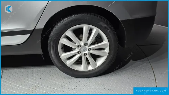 HYUNDAI TUCSON DIESEL 2WD LX20