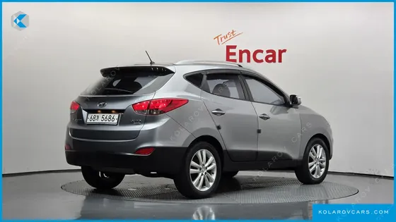 HYUNDAI TUCSON DIESEL 2WD LX20