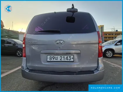 HYUNDAI STAREX 5-SEATER VAN