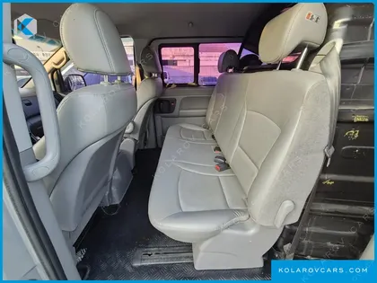 HYUNDAI STAREX 5-SEATER VAN