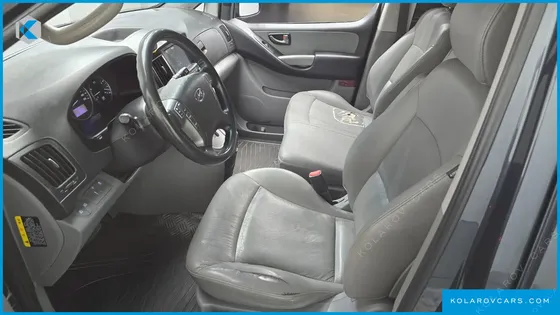 HYUNDAI STAREX 3-SEATER VAN