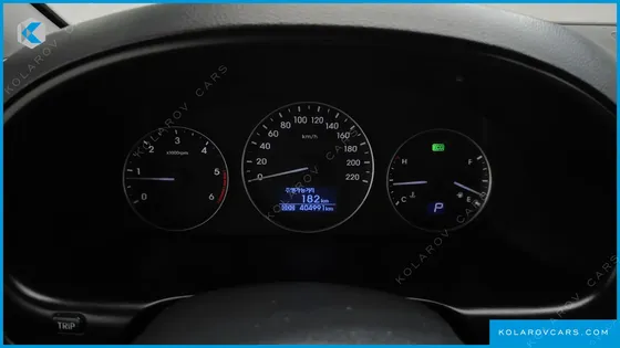 HYUNDAI STAREX 3-SEATER VAN