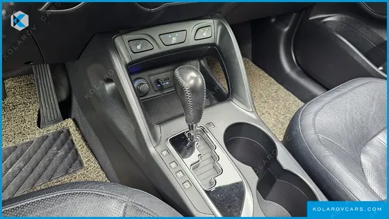 HYUNDAI TUCSON DIESEL 2WD LX20