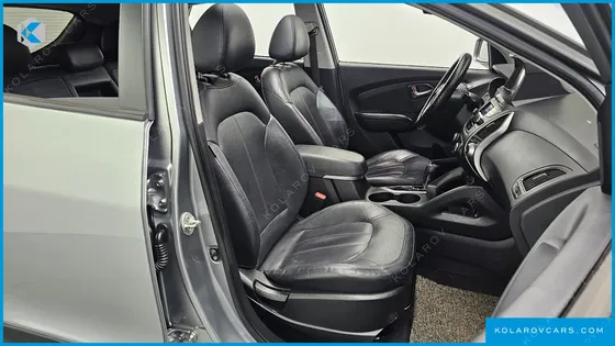 HYUNDAI TUCSON DIESEL 2WD LX20