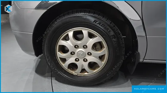 HYUNDAI STAREX 12-SEATER WAGON