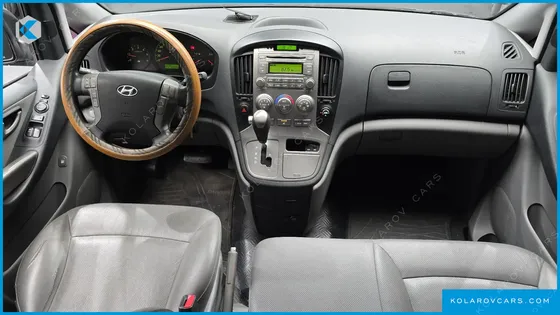 HYUNDAI STAREX 12-SEATER WAGON