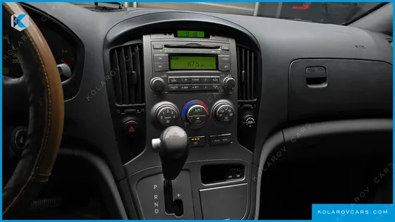 HYUNDAI STAREX 12-SEATER WAGON