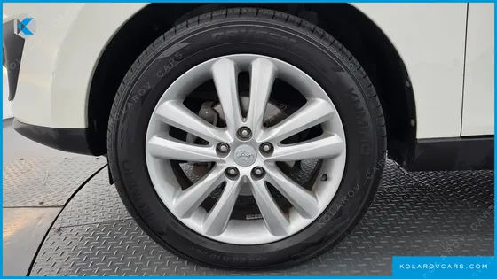 HYUNDAI TUCSON DIESEL 2WD LX20